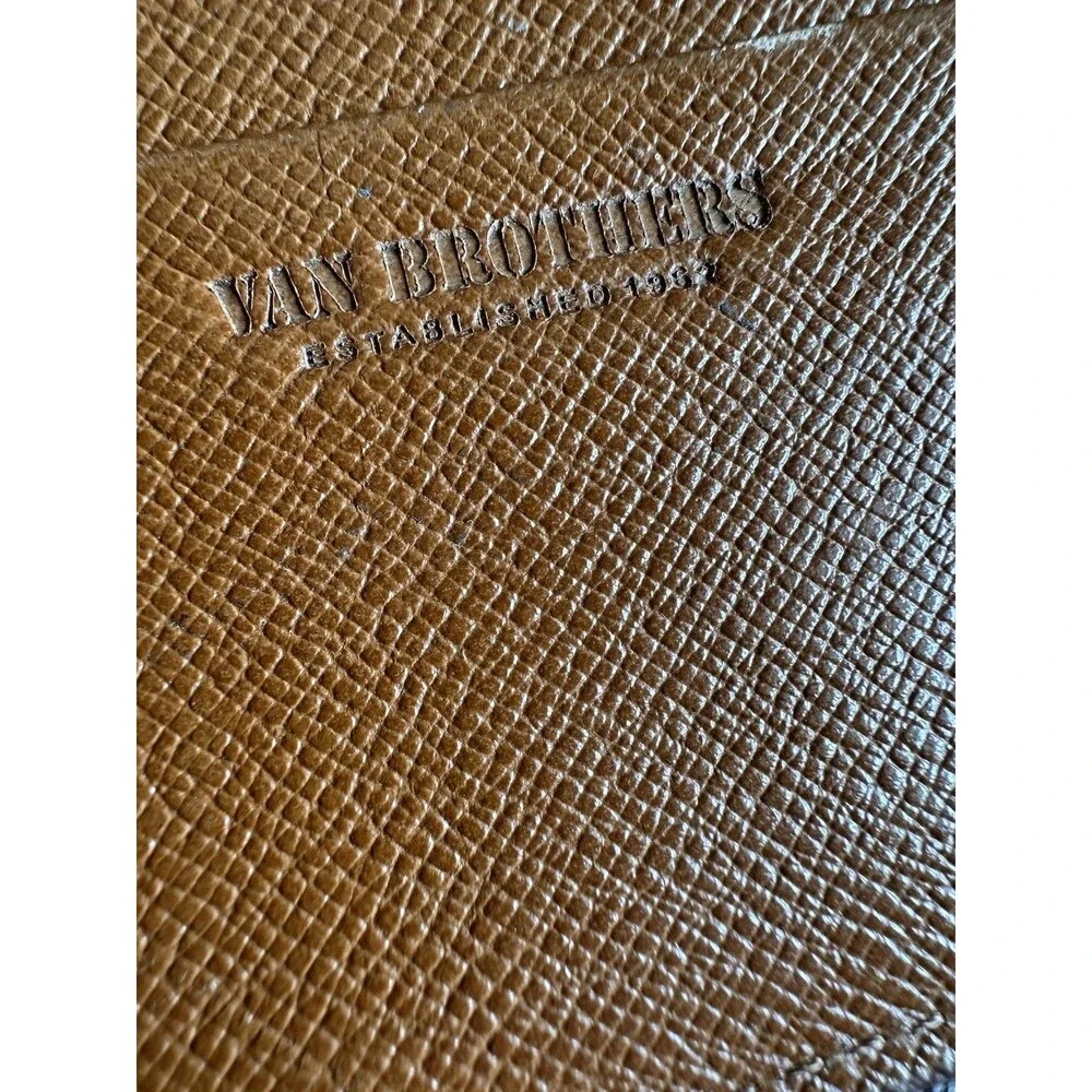 Van Brothers Carmel Brown Textured Bifold Wallet Excellent